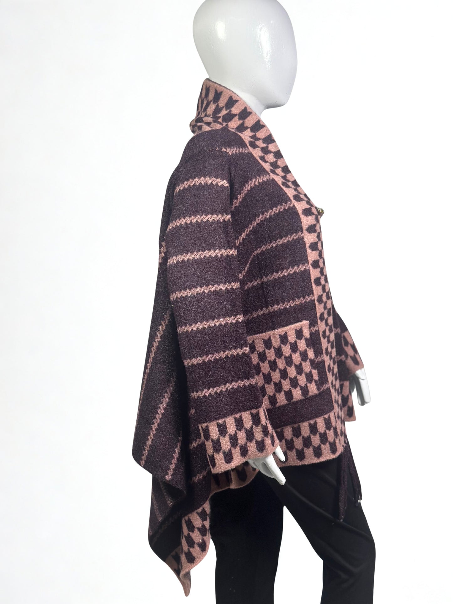 Geometric Wool CapeShawl With Pockets – Premium Winter Wrap