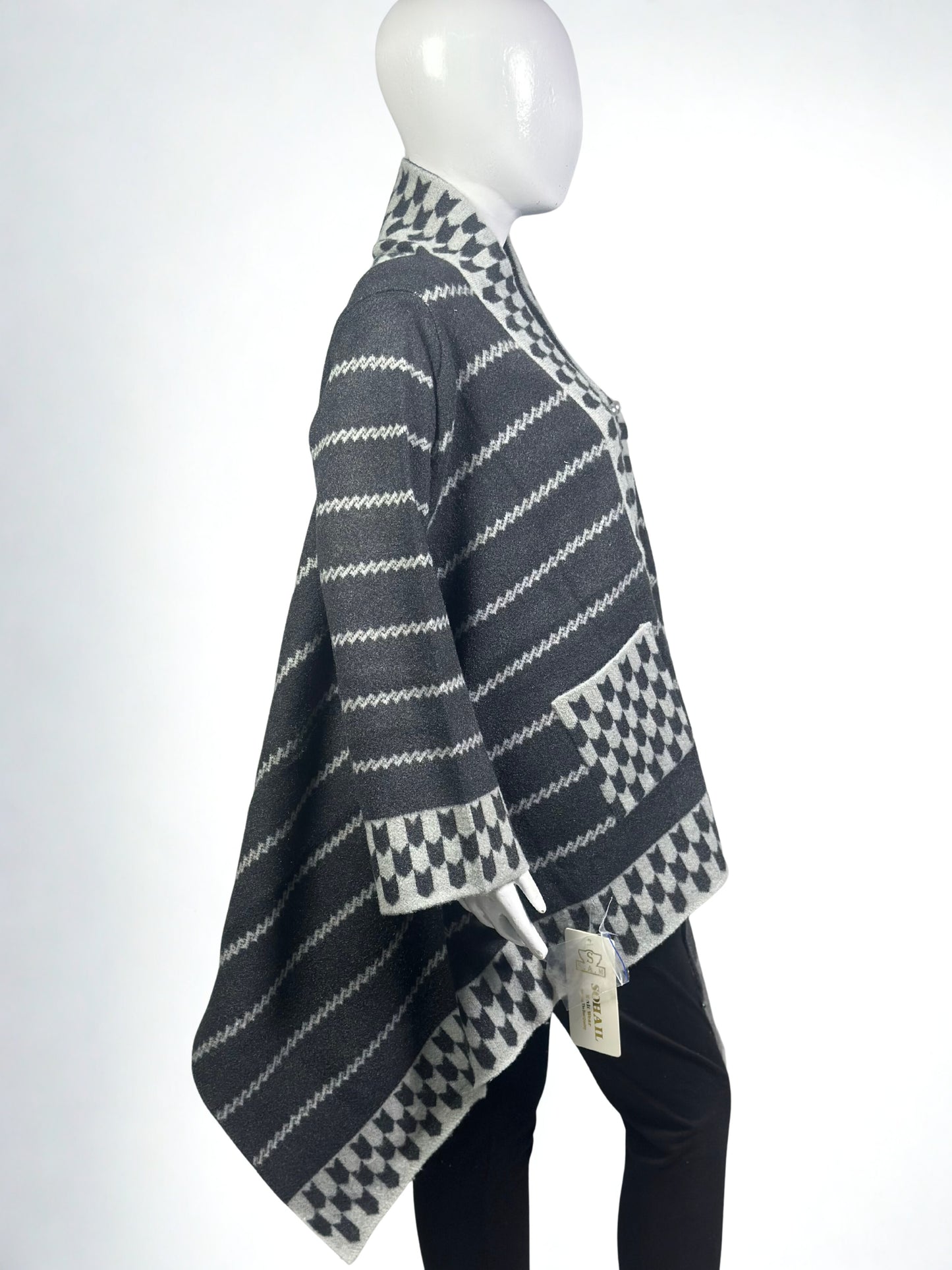Geometric Wool CapeShawl With Pockets – Premium Winter Wrap